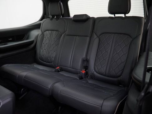 Certified 2024 Jeep Grand Wagoneer Series III w/ Rear Seat Video Group 1 image 23