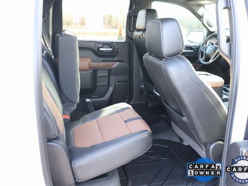 Used 2021 Chevrolet Silverado 1500 High Country w/ Technology Package image 16