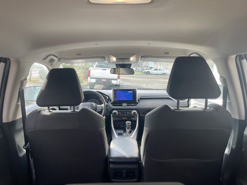 Used 2025 Toyota RAV4 LE image 10