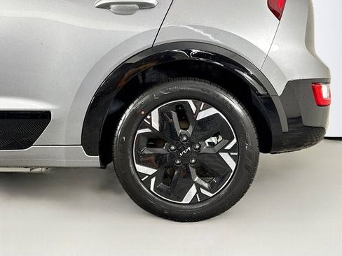 New 2025 Kia Niro Wind image 10