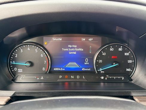 Used 2022 Ford Explorer Limited w/ Limited Technology Package AWD/4WD image 18