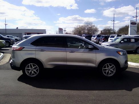 Used 2024 Ford Edge SEL image 2
