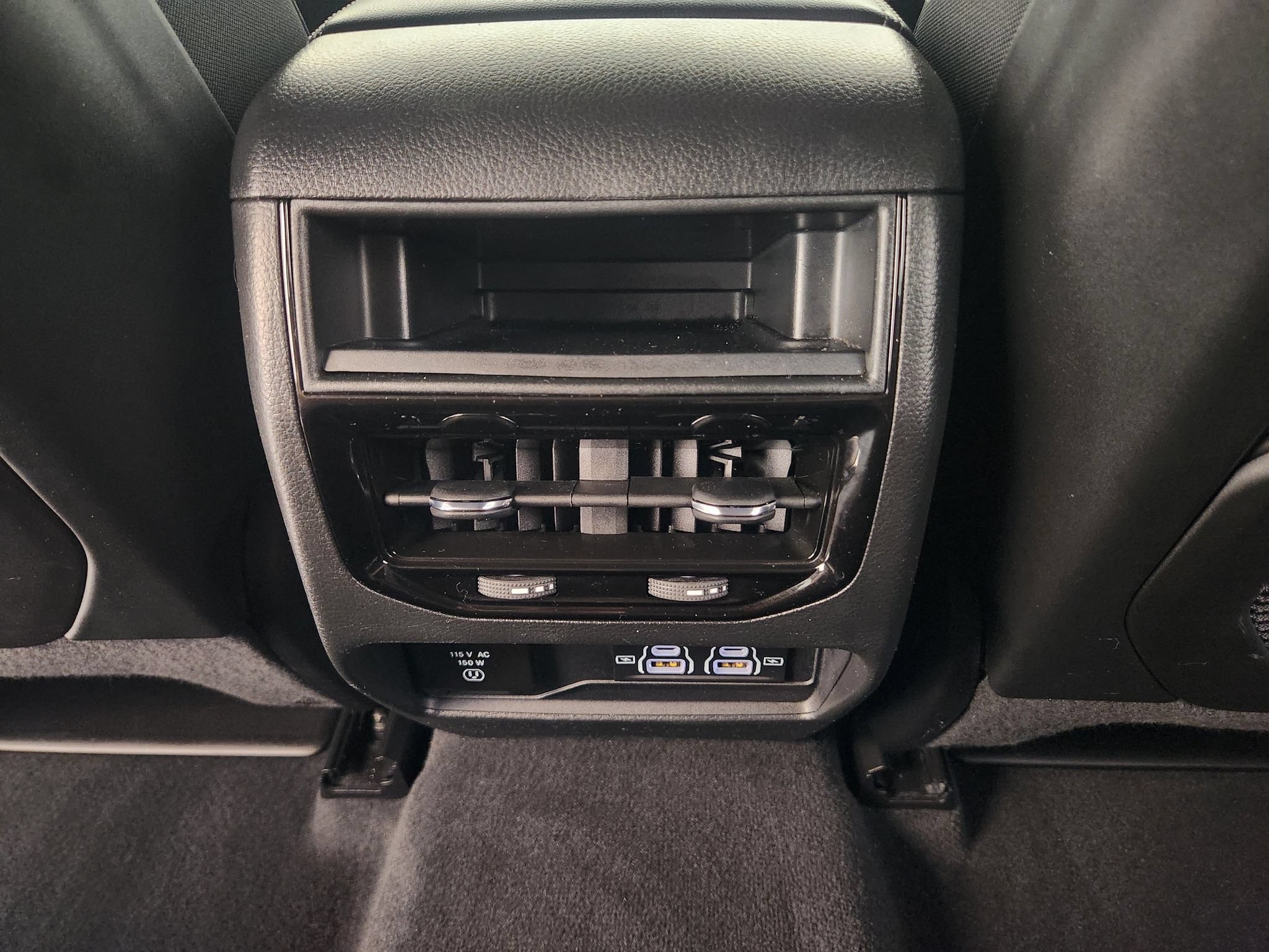 Used 2023 Jeep Grand Cherokee Altitude AWD/4WD image 30