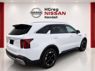 Used 2024 Kia Sorento S FWD video 2