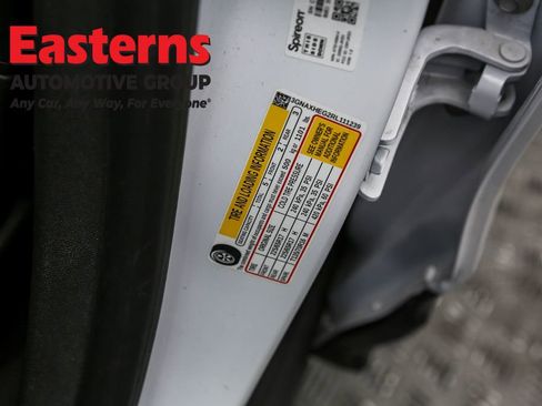 Used 2024 Chevrolet Equinox LS image 31