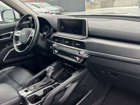 Used 2022 Kia Telluride S image 13