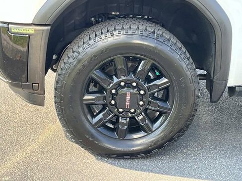 Used 2025 GMC Sierra 3500 AT4 w/ AT4 Premium Plus Package AWD/4WD image 12
