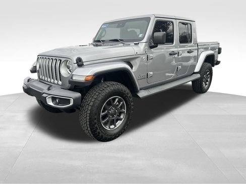 Used 2020 Jeep Gladiator Overland image 3