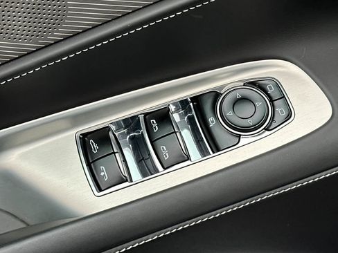 Used 2020 Chevrolet Corvette 3LT w/ 3LT Preferred Equipment Group image 11