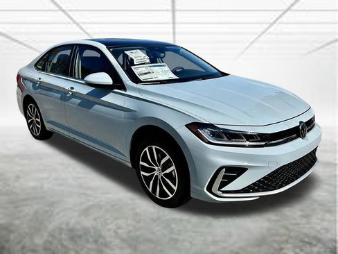 New 2026 Volkswagen Jetta SE FWD image 3