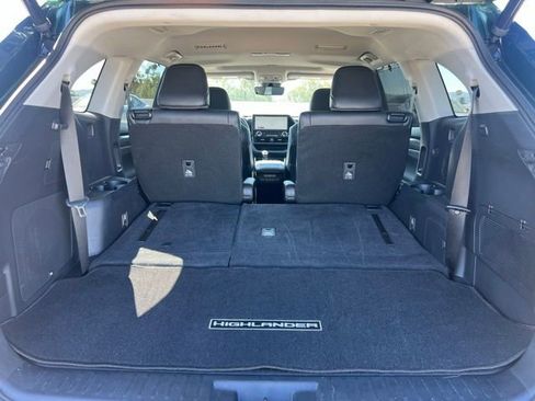 Used 2023 Toyota Highlander Limited image 55