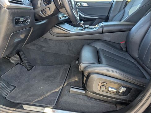 Used 2022 BMW X7 xDrive40i image 11