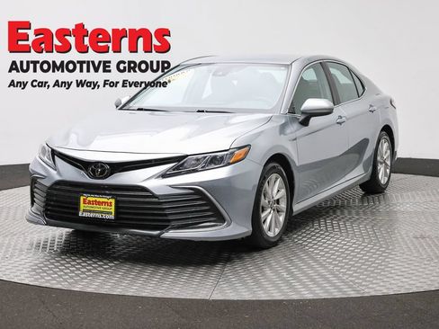 Used 2023 Toyota Camry LE FWD image 1