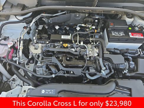 Used 2024 Toyota Corolla Cross L image 35