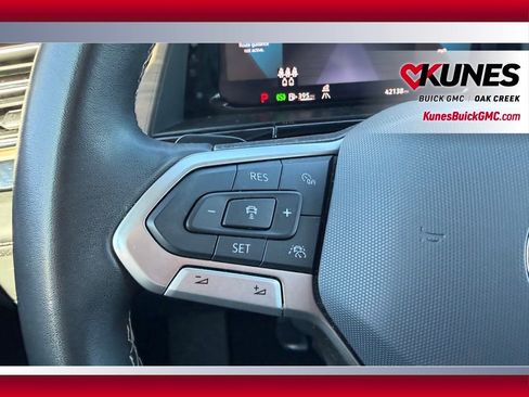 Used 2024 Volkswagen Atlas SE image 15