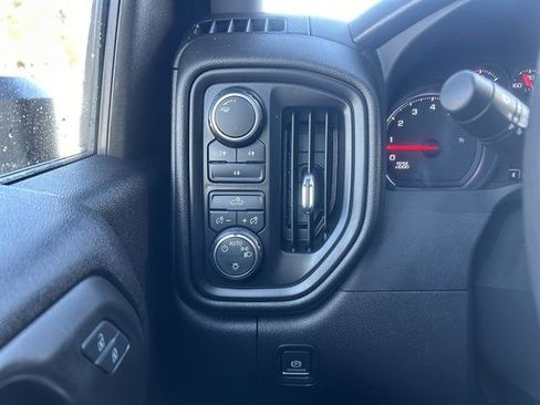 Certified 2022 Chevrolet Silverado 2500 Custom w/ Gooseneck/5TH Wheel Package image 26