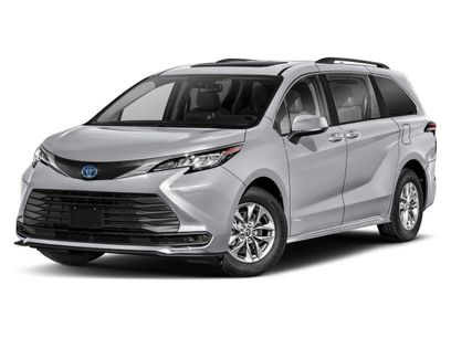 New 2025 Toyota Sienna LE