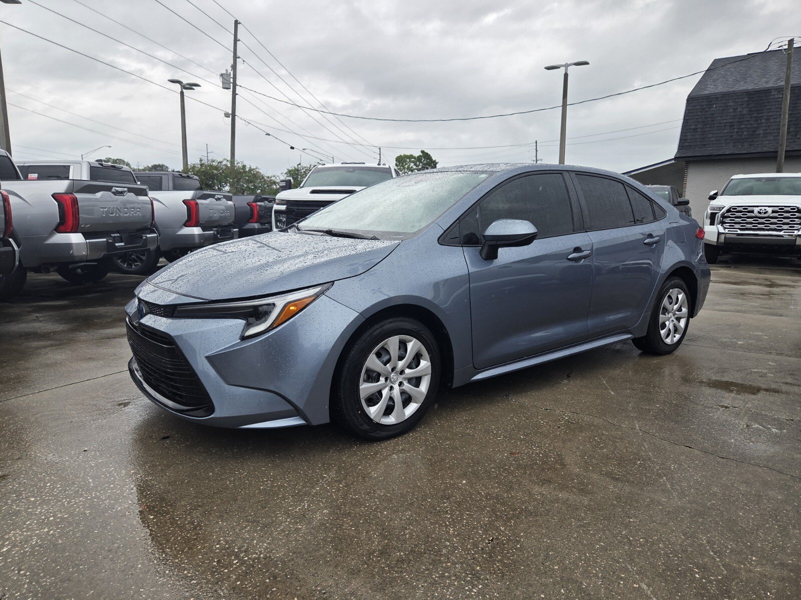 Certified 2025 Toyota Corolla LE FWD image 3