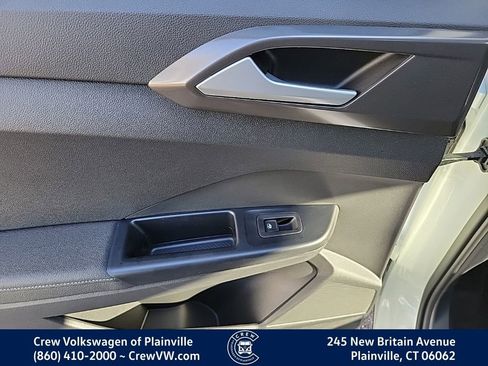 New 2026 Volkswagen Taos SE image 47