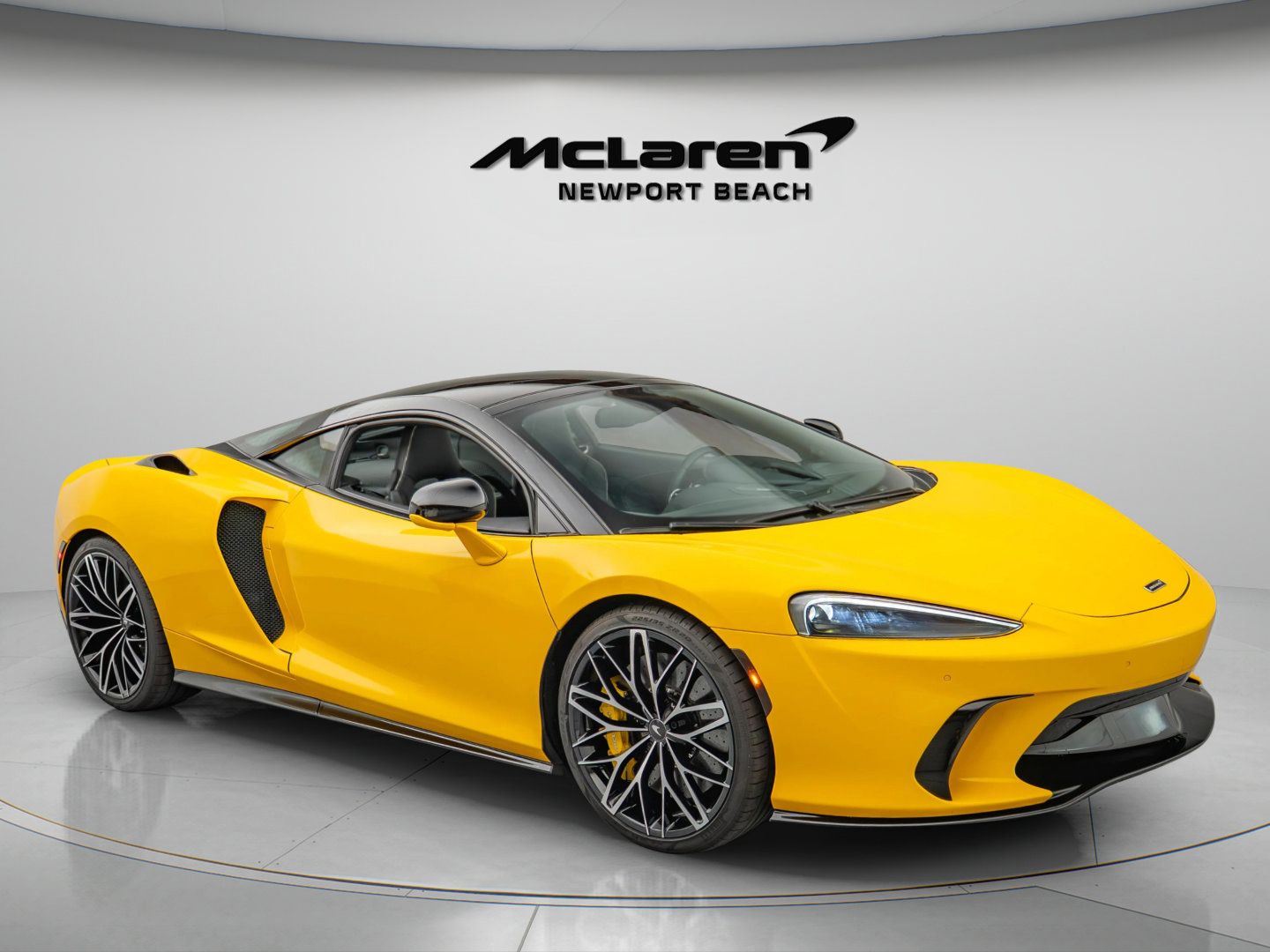 Used 2025 McLaren GTS RWD image 1
