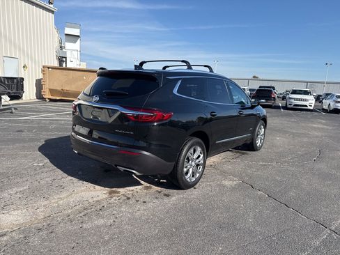 Used 2019 Buick Enclave Avenir w/ Avenir Technology Package image 6