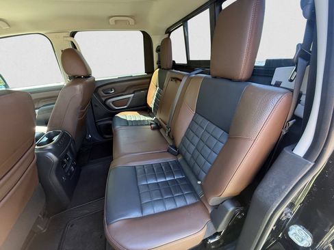 Used 2019 Nissan Titan Platinum Reserve w/ Platinum Utility Package AWD/4WD image 13