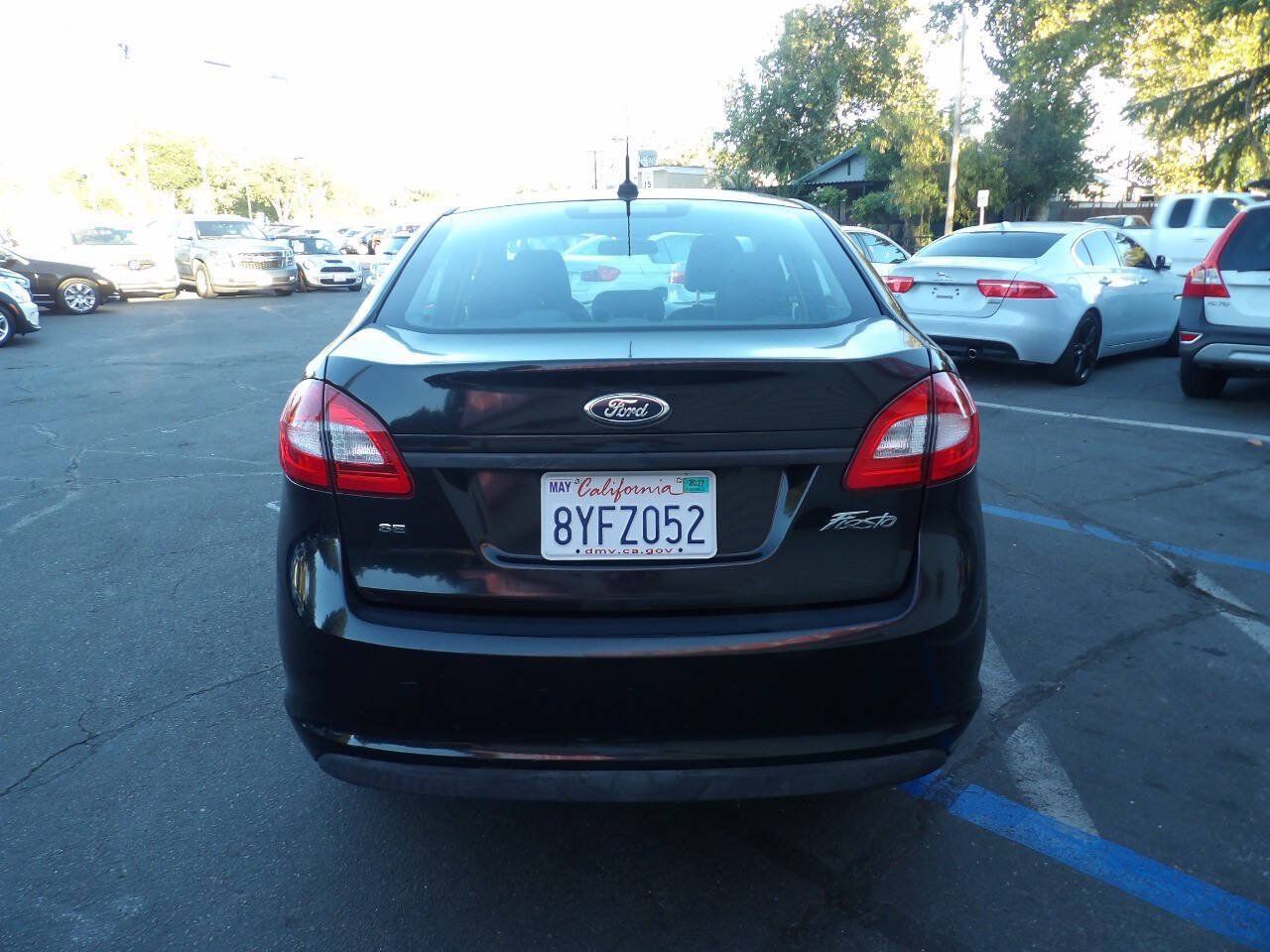 Used 2013 Ford Fiesta SE FWD image 9