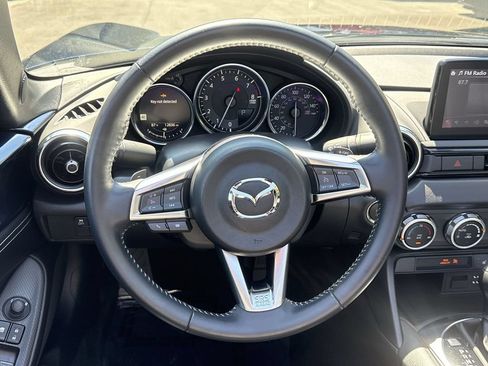 Used 2021 MAZDA MX-5 Miata Grand Touring RWD image 11