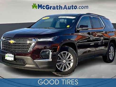 Used 2023 Chevrolet Traverse LT image 3
