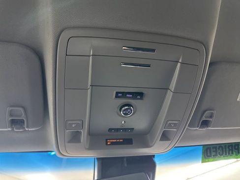 Used 2019 GMC Yukon SLT w/ HD Trailering Package image 43