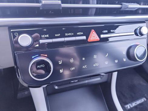 New 2026 Hyundai Tucson Limited image 19