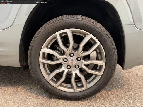 Used 2024 GMC Terrain Denali AWD/4WD image 12