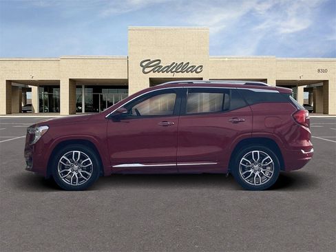 Used 2023 GMC Terrain Denali image 8