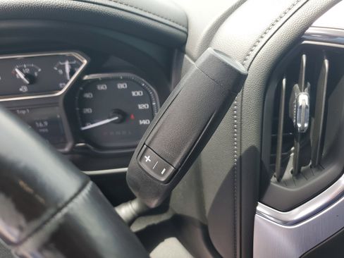 Used 2020 GMC Sierra 1500 SLE w/ SLE Value Package image 21