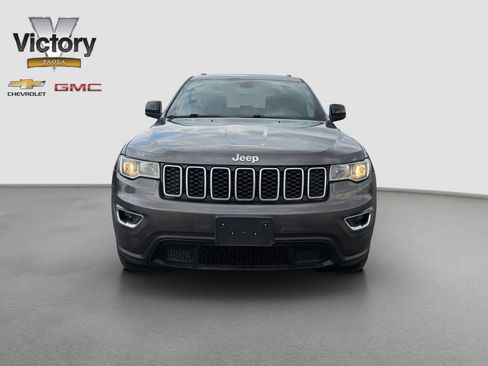 Used 2018 Jeep Grand Cherokee Laredo AWD/4WD image 2