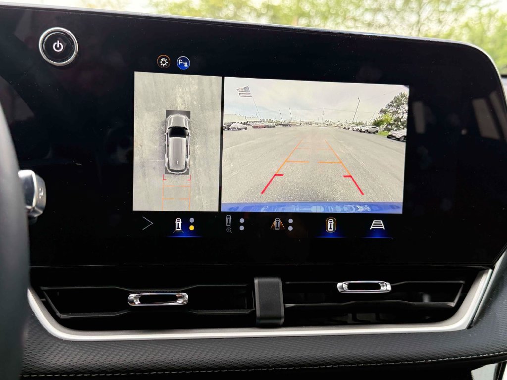 Used 2025 Chevrolet Equinox LT w/ Safety and Technology Package FWD image 25