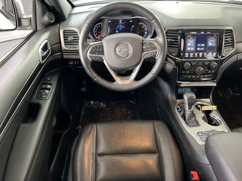 Used 2022 Jeep Grand Cherokee Limited image 23