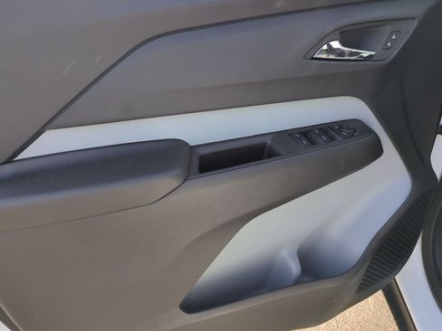 New 2027 Chevrolet Bolt LT w/ Comfort Package FWD image 21