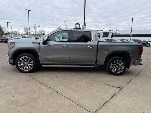 Used 2025 GMC Sierra 1500 Denali image 8
