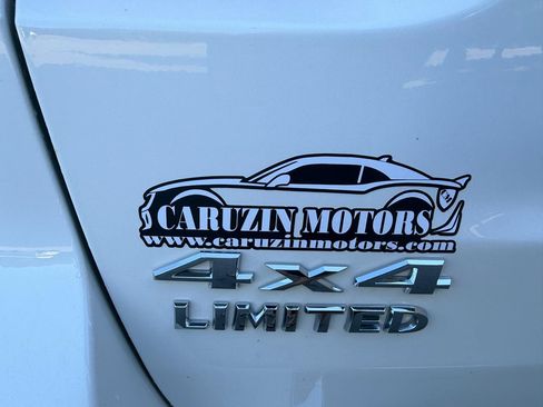 Used 2011 Jeep Grand Cherokee Limited w/ Trailer Tow Group AWD/4WD image 8