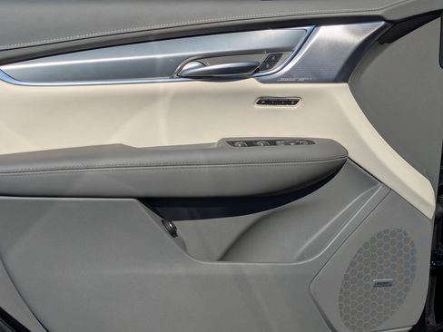 Certified 2023 Cadillac XT5 Premium Luxury w/ LPO, Floor Liner Package image 27