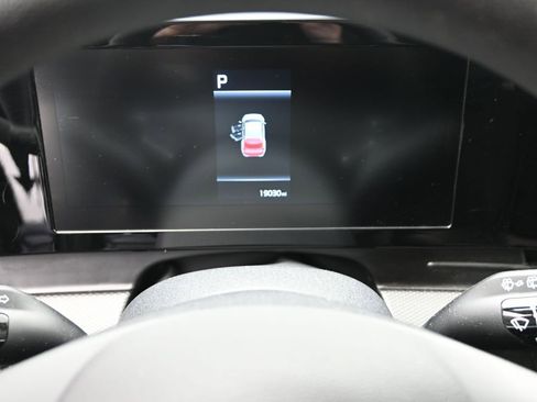 Used 2024 Kia Sportage LX image 15