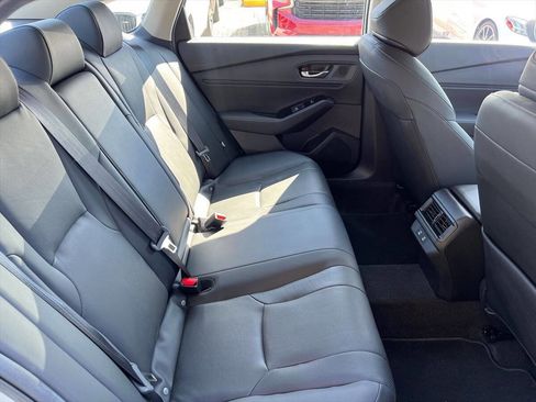 Used 2025 Honda Accord Touring image 9