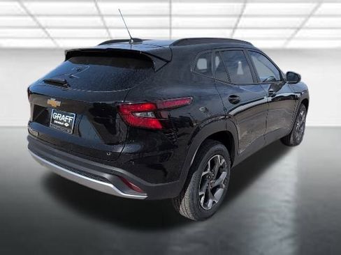 New 2026 Chevrolet Trax LT w/ Sunroof Package FWD image 29