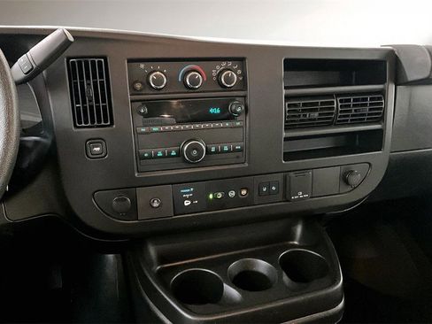 Used 2020 Chevrolet Express 3500 LT w/ LT Preferred Equipment Group image 10