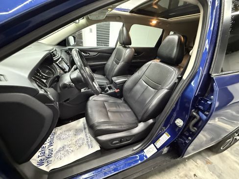 Used 2017 Nissan Rogue AWD image 11