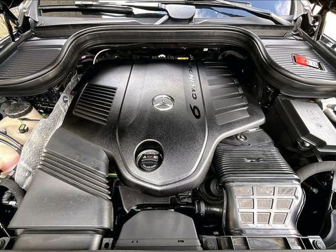 Certified 2024 Mercedes-Benz GLS 450 4MATIC image 9