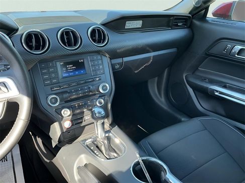 Used 2015 Ford Mustang Coupe image 34