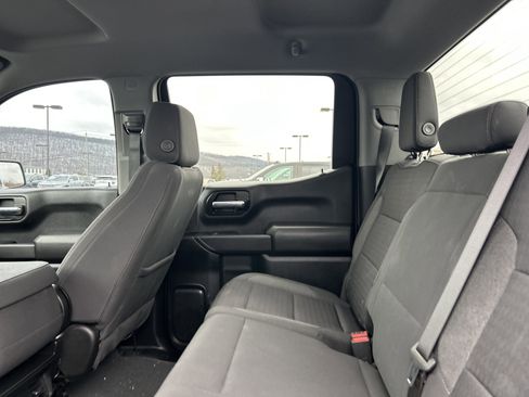 Used 2023 Chevrolet Silverado 1500 Custom image 14