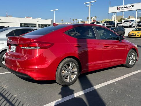 Used 2018 Hyundai Elantra SEL FWD image 3
